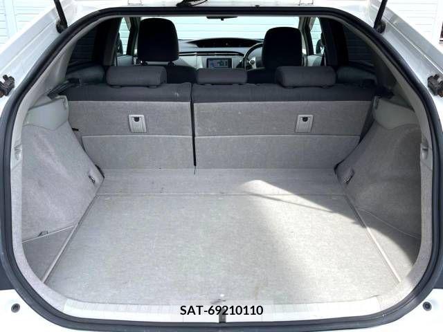 Toyota PRIUS 2011-12 352908-10