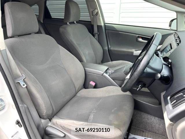 Toyota PRIUS 2011-12 352908-8