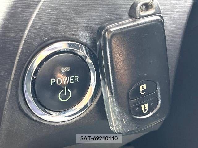 Toyota PRIUS 2011-12 352908-7