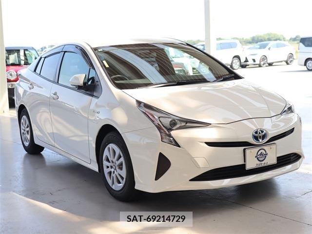 Toyota PRIUS 2018-06 342629-2