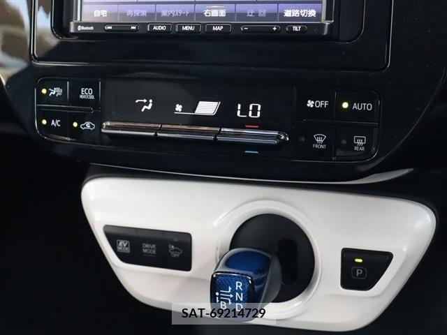 Toyota PRIUS 2018-06 342629-13