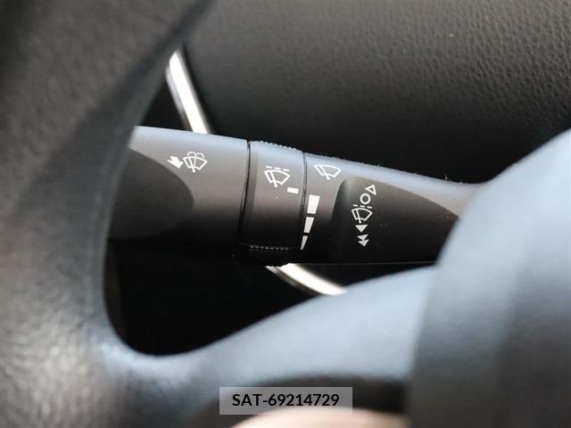 Toyota PRIUS 2018-06 342629-19