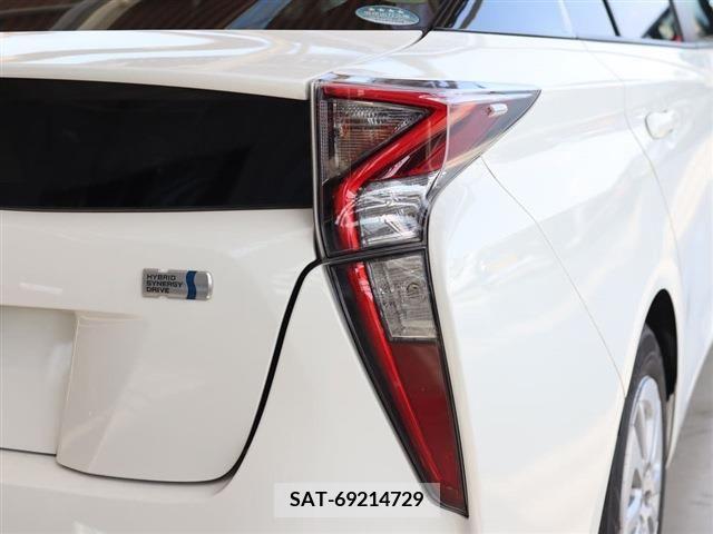 Toyota PRIUS 2018-06 342629-8
