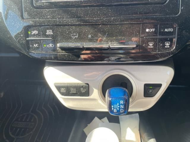 Toyota PRIUS 2017-04 182835-5