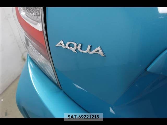 Toyota AQUA 2017-06 261839-13