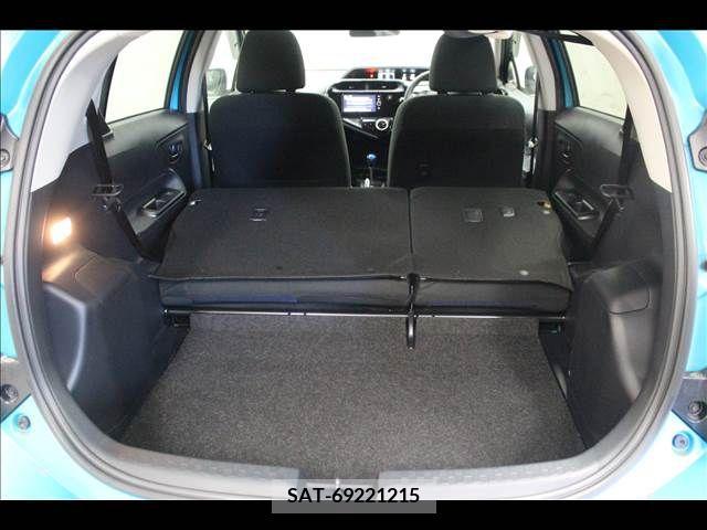 Toyota AQUA 2017-06 261839-17