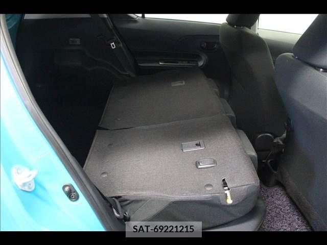 Toyota AQUA 2017-06 261839-19