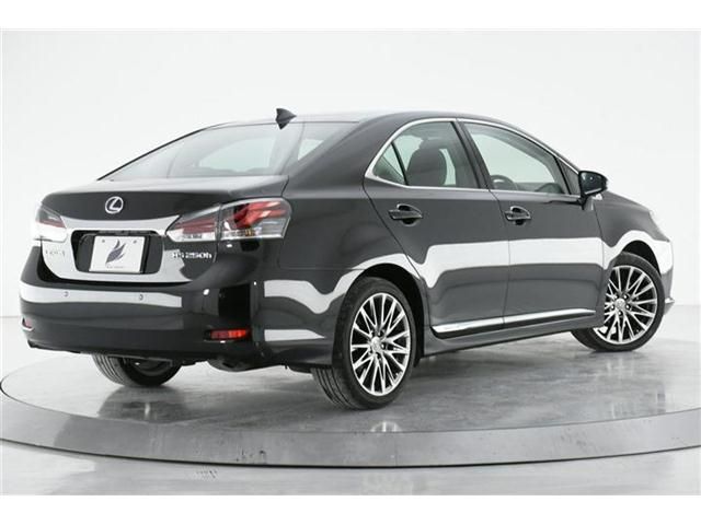 Lexus HS 2017-08 183493-2