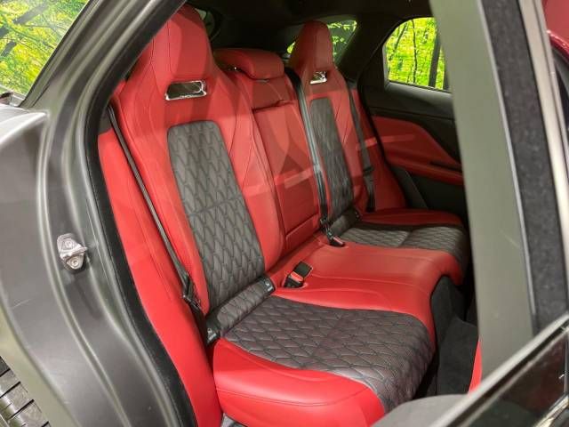 Jaguar F-PACE 2019-07 186556-12