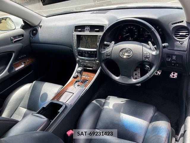Lexus IS 2009-05 388306-1