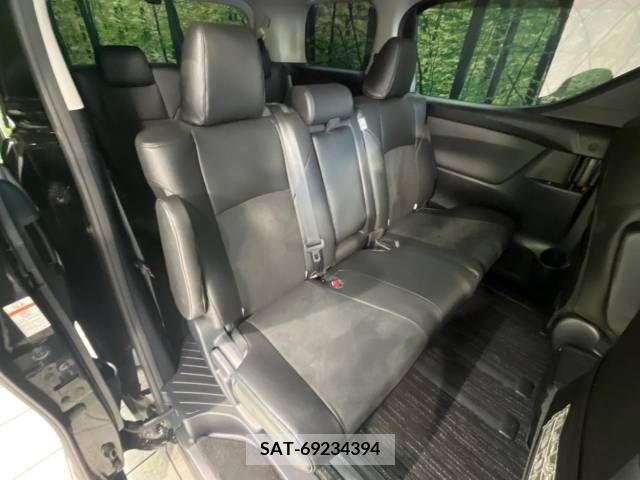 Toyota VELLFIRE 2015-08 239642-9