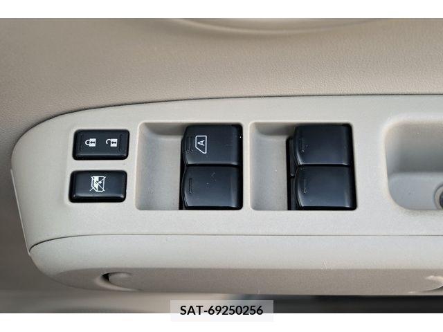 Nissan CUBE 2011-05 207435-19