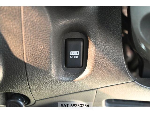 Nissan CUBE 2011-05 207435-23