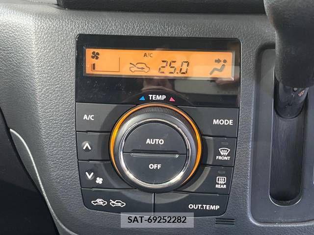 Suzuki SPACIA 2015-11 380741-4
