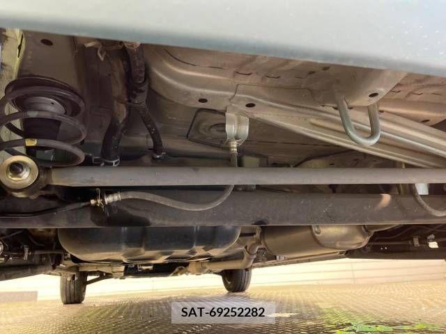 Suzuki SPACIA 2015-11 380741-19