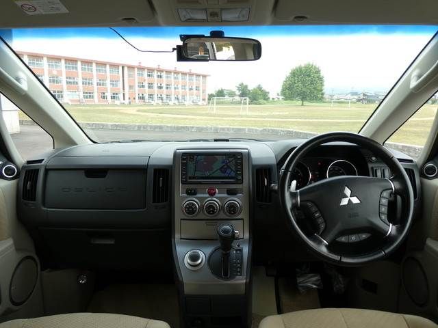 Mitsubishi DELICA D5 2010-07 5747-6