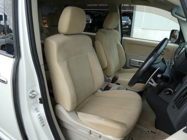 Mitsubishi DELICA D5 2010-07 5747-12