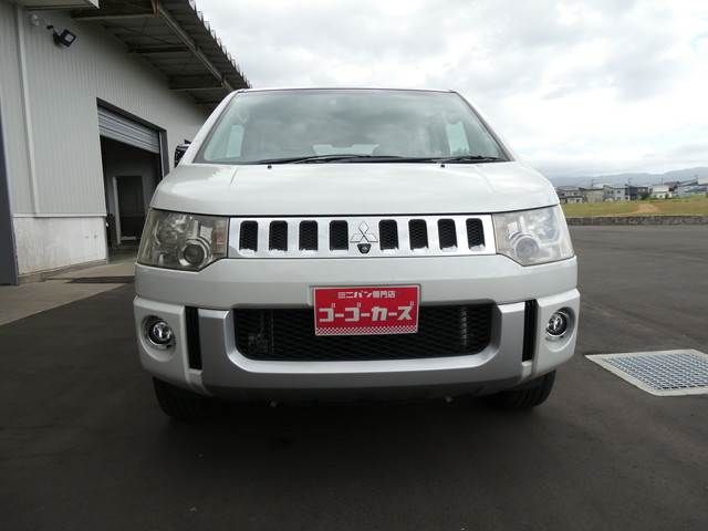 Mitsubishi DELICA D5 2010-07 5747-2