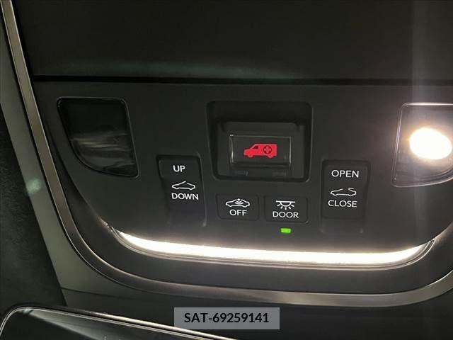 Lexus LS 2018-03 276658-3