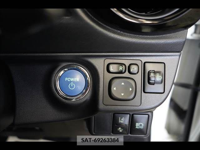 Toyota AQUA 2017-01 260286-17