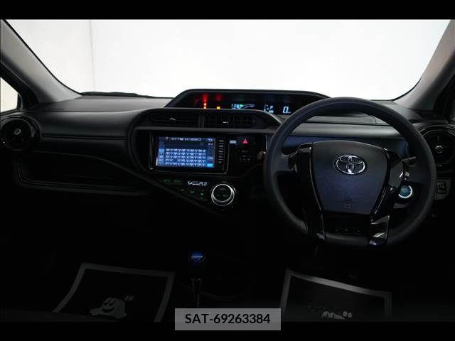 Toyota AQUA 2017-01 260286-15