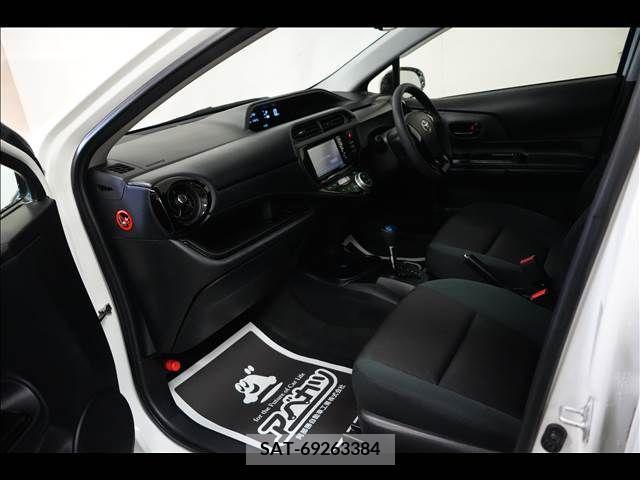 Toyota AQUA 2017-01 260286-1