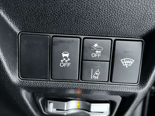 Honda e 2016-02 193701-12