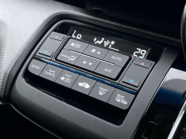 Honda e 2016-02 193701-17