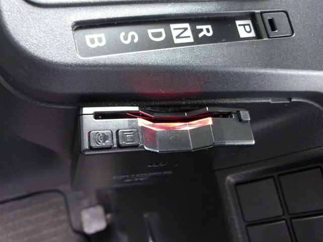 Daihatsu TANTO 2019-11 27212-13