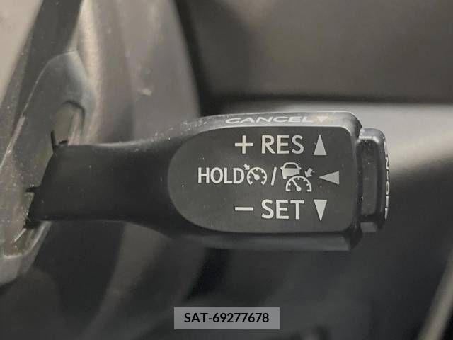 Toyota C-HR 2017-01 322956-4