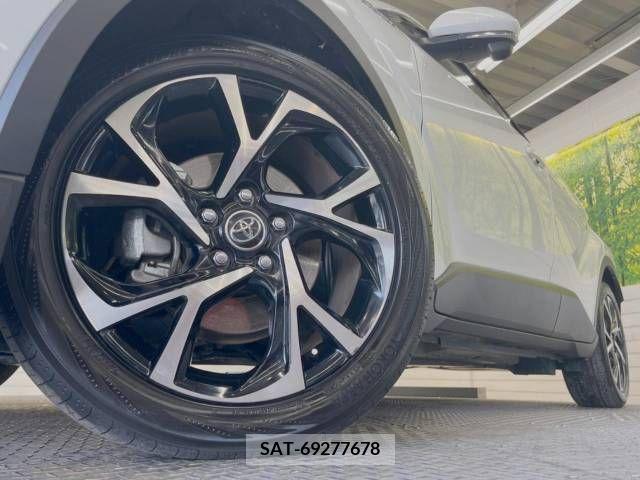 Toyota C-HR 2017-01 322956-13