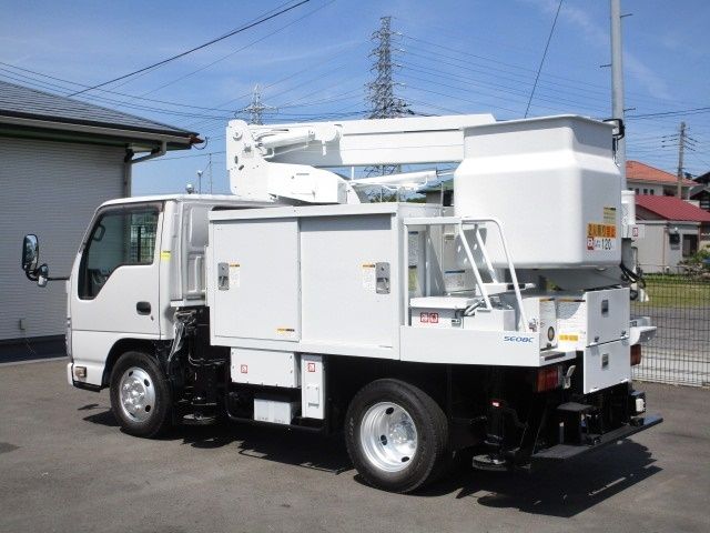 Isuzu ELF TRUCK 2013-11 3233-4