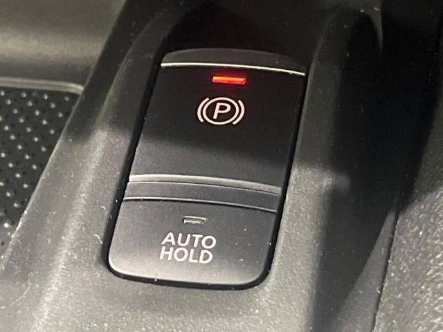 Nissan X-TRAIL 2018-03 10401-8