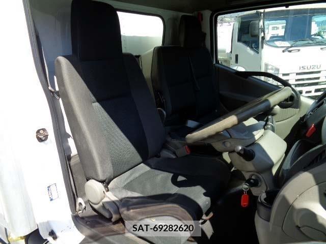 Nissan ATLAS 2015-06 329391-4