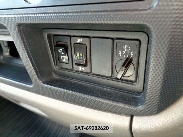 Nissan ATLAS 2015-06 329391-8