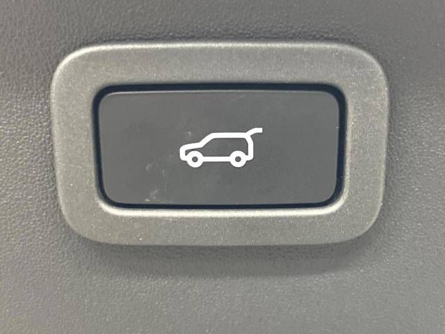 Jaguar E-PACE 2018-12 17966-6