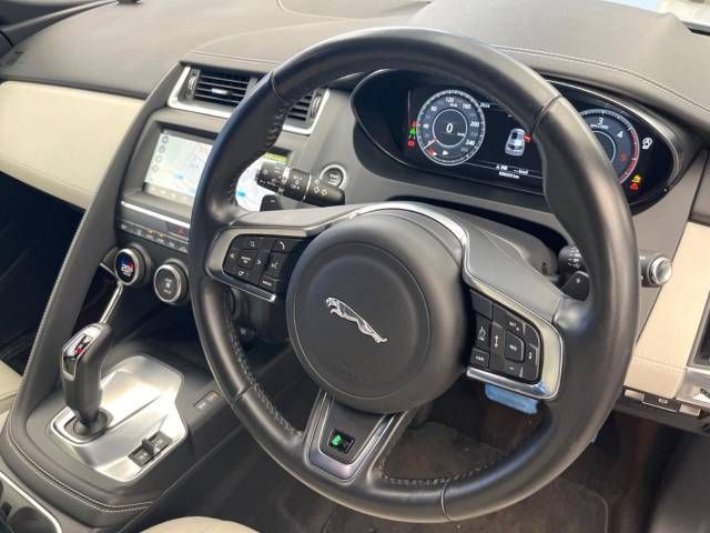 Jaguar E-PACE 2018-12 17966-12