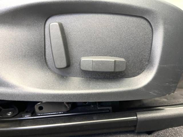 Jaguar E-PACE 2018-12 17966-5