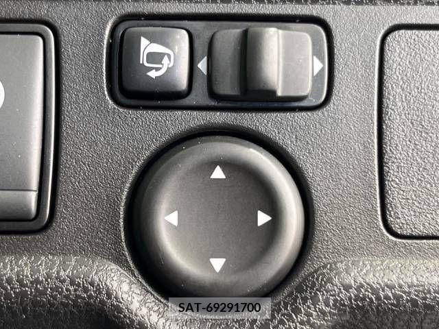 Nissan NOTE 2017-09 241227-5