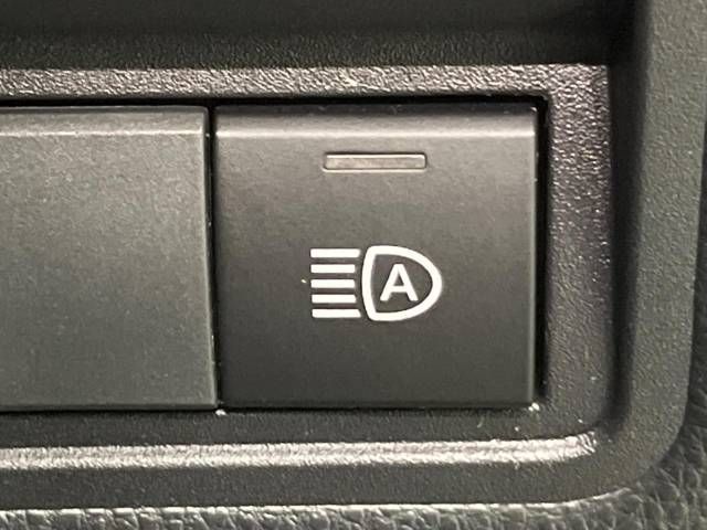 Toyota YARIS CROSS 2023-03 184900-7
