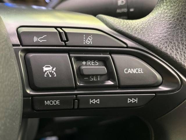 Toyota YARIS CROSS 2023-03 184900-5