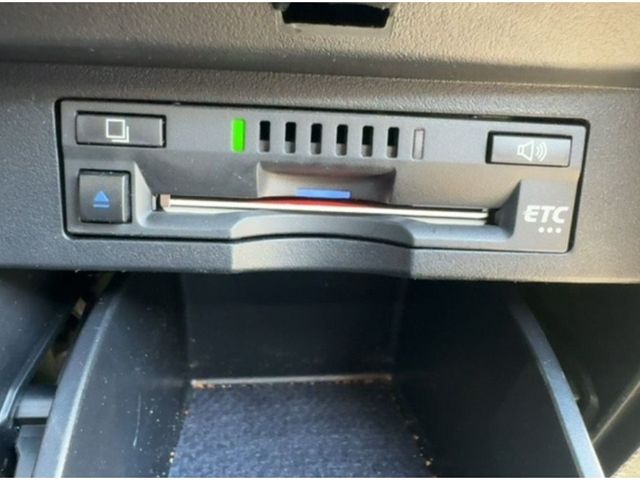 Toyota ALPHARD 2022-12 185941-7
