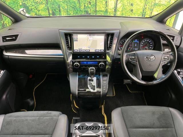 Toyota VELLFIRE 2017-07 288028-1