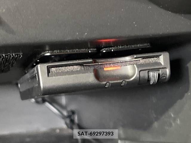 Nissan NOTE 2018-01 365290-5
