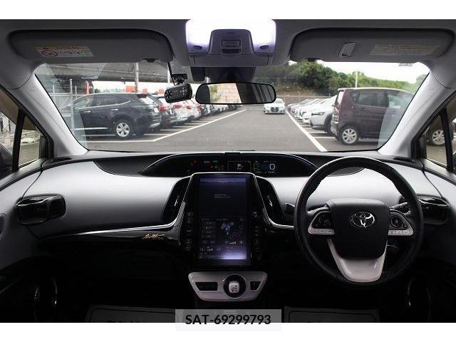 Toyota PRIUS PHV 2017-12 335303-15