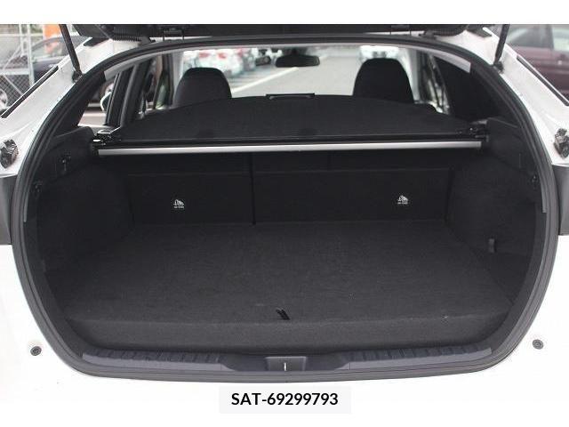 Toyota PRIUS PHV 2017-12 335303-14