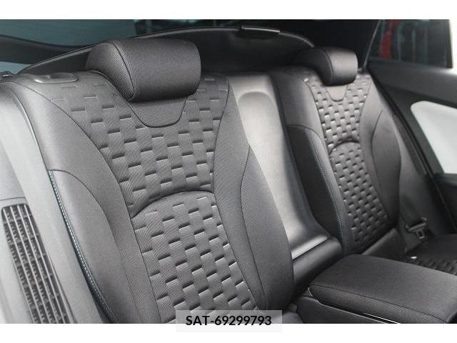 Toyota PRIUS PHV 2017-12 335303-13