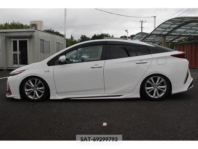 Toyota PRIUS PHV 2017-12 335303-8