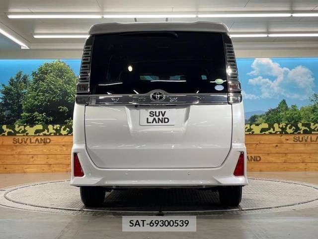 Toyota VOXY 2019-05 341178-15