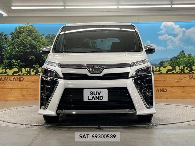 Toyota VOXY 2019-05 341178-14